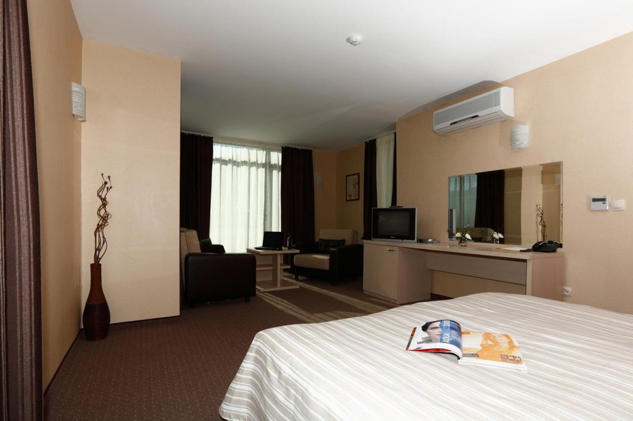 Evridika Hotel Devin Esterno foto